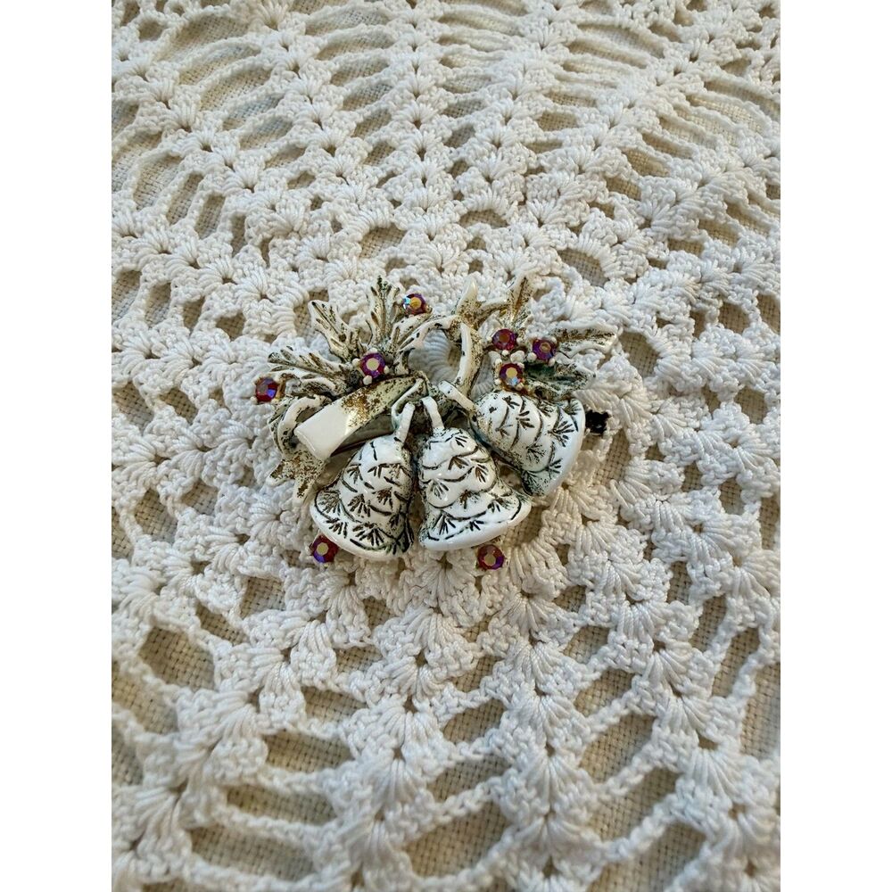 Vintage 1960s Dodds Christmas Holly Bells Brooch, White Cold Paint